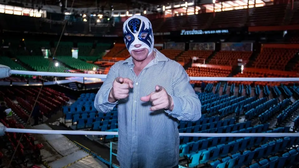 Atlantis no se ve fuera del ring: "Si no lucho, me muero"