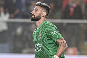 ¡Homenajeado! AC Milan pone a la venta la playera de portero de Giroud