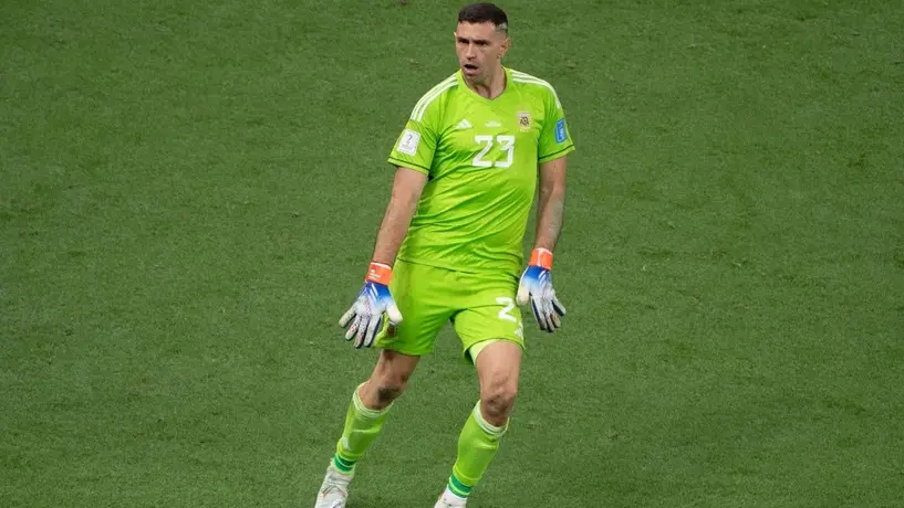 Dibu Martínez se burla de la FIFA por 'Ley anti-Dibu': 'Lo hicieron muy tarde'