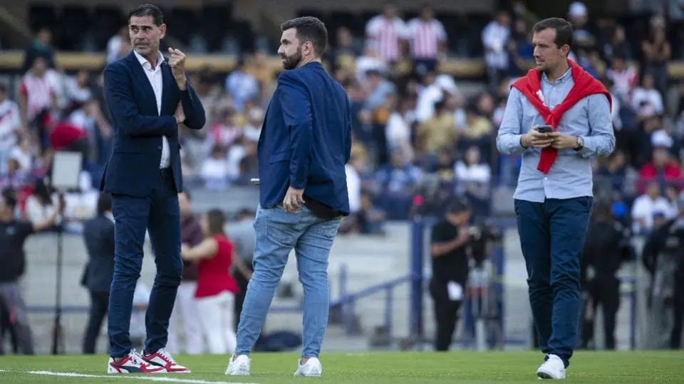 Directiva de Chivas salió del Olímpico Universitario entre insultos y abucheos