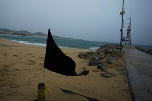 Huracán Norma descendió a categoría 2 en escala Saffir-Simpson acompañado de frente frío