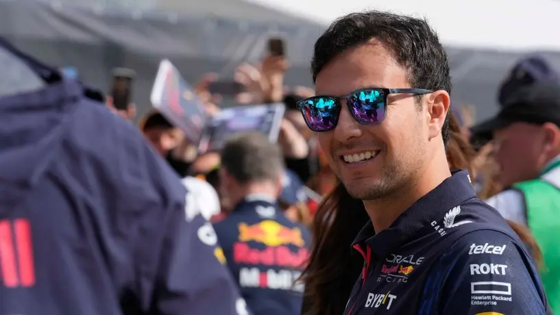 Aerolínea internacional lanza tweet mofándose de Checo Pérez