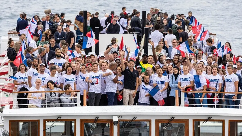París 2024: Presentan la nueva antorcha para los Juegos Olímpicos y Paralímpicos