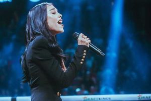 Canelo: ¿Habrá castigo para Danna Paola por entonar en tono distinto el Himno?