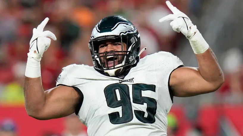 Eagles mantiene paso perfecto en este inicio de temporada tras vencer a Buccaneers