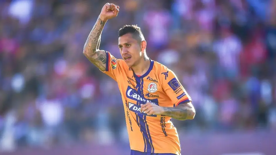 Cata Domínguez marca autogol y regala otro tanto en goleada de New England sobre San Luis