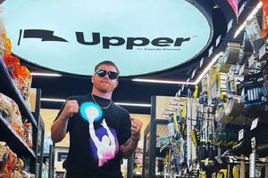 Canelo Álvarez busca empleados para sus tiendas 'Upper'; así te puedes postular