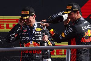 Helmut Marko elogió a 'Checo' Pérez conseguir el podio en el GP de Italia