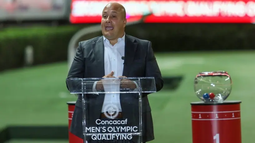 Enrique Alfaro 'denuncia' arbitraje de Chivas vs Monterrey: 'Fuimos víctimas de un robo brutal'