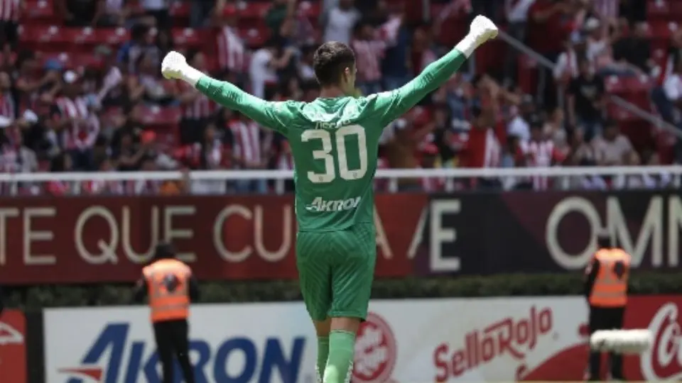 Óscar Whalley podrá ser considerado por Paunovic tras la lesión del 'Tala' Rangel