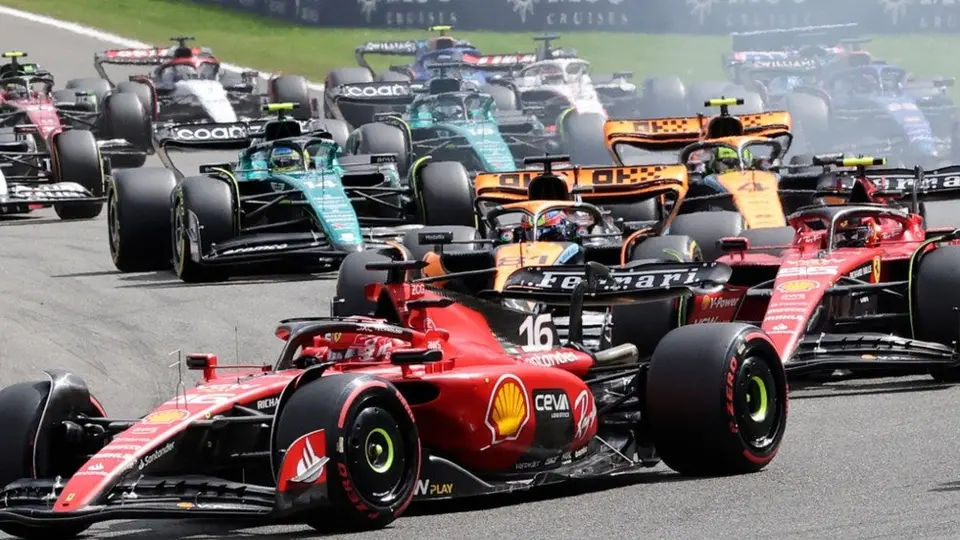 Gran Premio de Bélgica: Así fue el choque que dejó fuera a Oscar Piastri y luego a Carlos Sainz