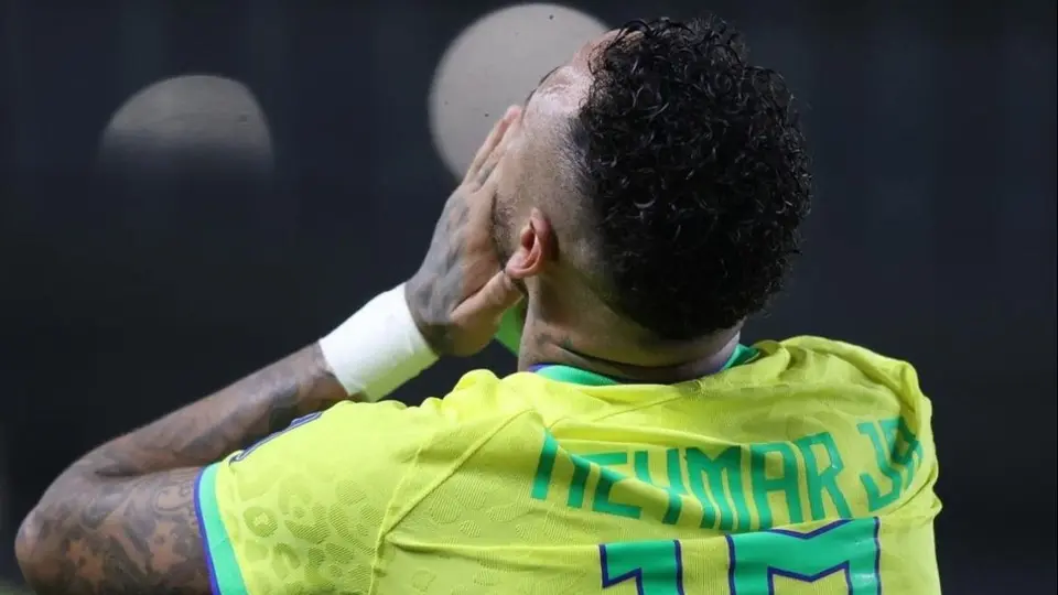 Neymar fue operado con éxito y recibirá el alta médica en las próximas 48 horas