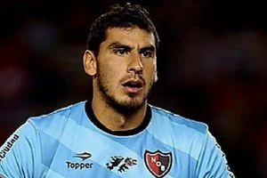 Nahuel Guzmán manda mensaje tras ver la visita de Peso Pluma a Newell's