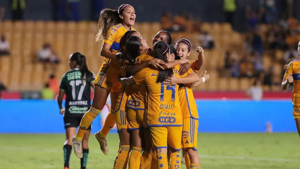Tigres Femenil aprovecha la localía, vence a Léon y permanecen en el liderato de la Liga MX Femenil