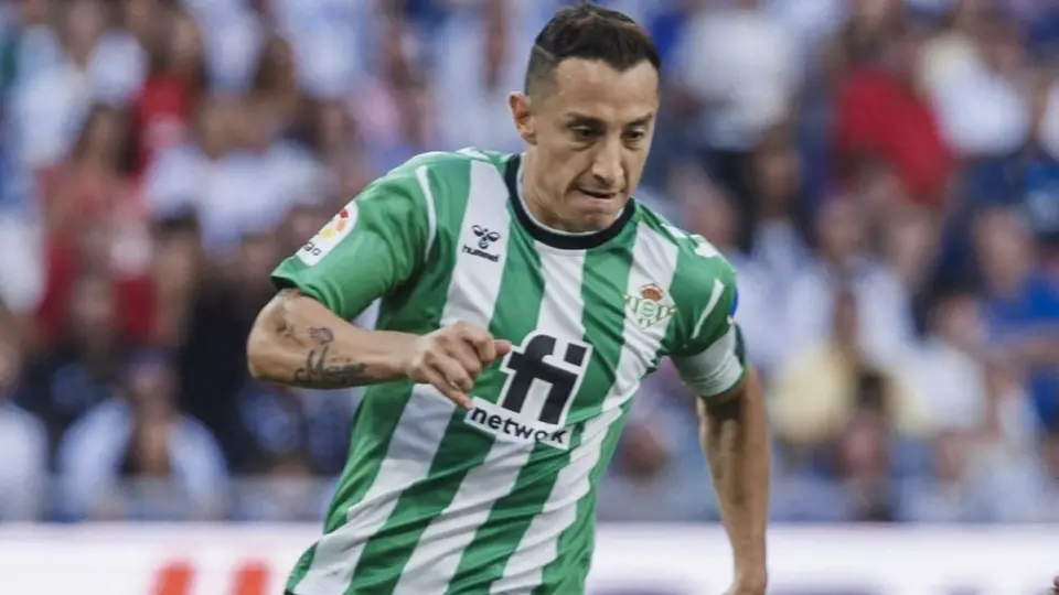 Andrés Guardado se lesionó el tobillo y apunta a ser baja por tres semanas