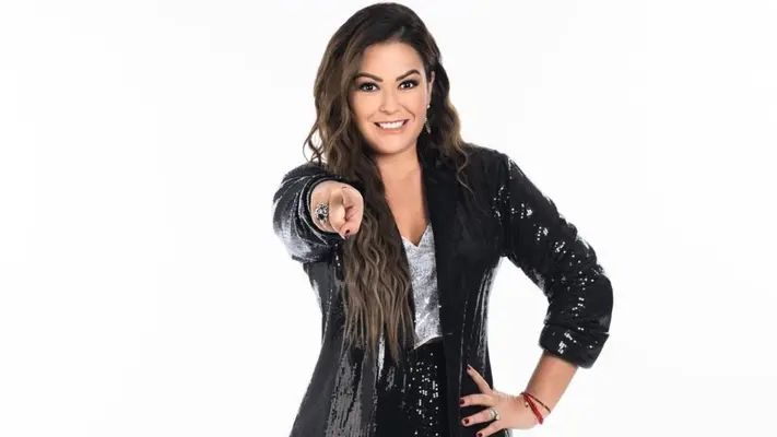 Mariana Echeverría regresa a trabajar y se sincera después del aborto que sufrió