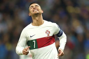 Cristiano Ronaldo es atacado y herido en pleno partido de Portugal vs Bosnia