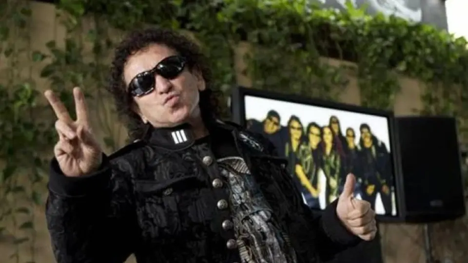 Alex Lora, dueño del nombre del Tri, vence a FMF en batalla legal
