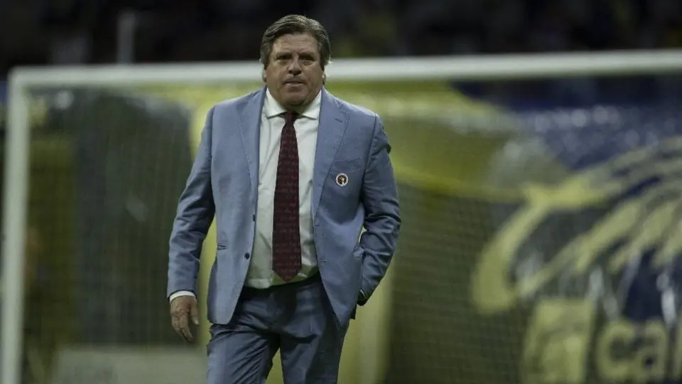 Miguel Herrera tras derrota ante América: 'Las tarjetas no fueron justas'