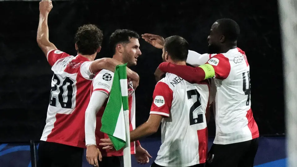 Santi Giménez: Lazio, la 'víctima' favorita del 'Killer' mexicano