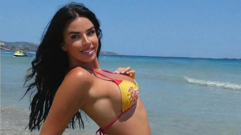 Ivana Knoll, ‘Novia del Mundial de Qatar’, fue captada de vacaciones en España