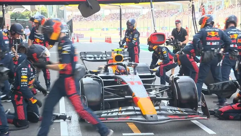 'Checo' Pérez tuvo que abandonar el GP de México tras chocar con Charles Leclerc