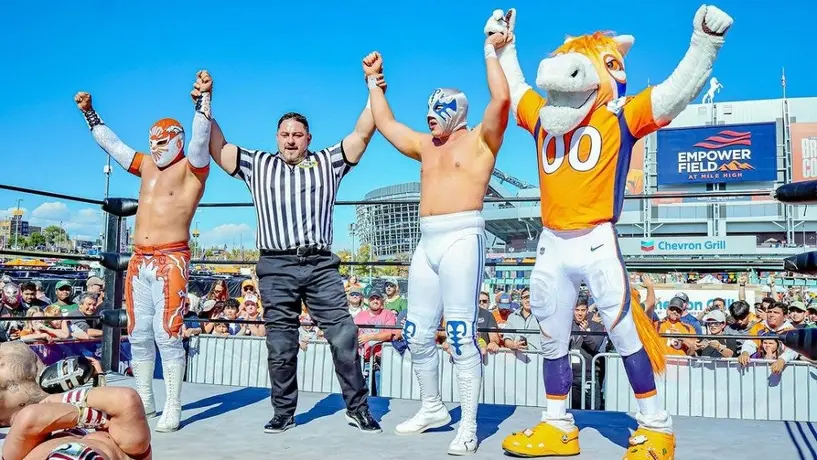 CMLL: Místico y Atlantis Jr. vencen a Volador Jr. y Templario en la casa de los Denver Broncos