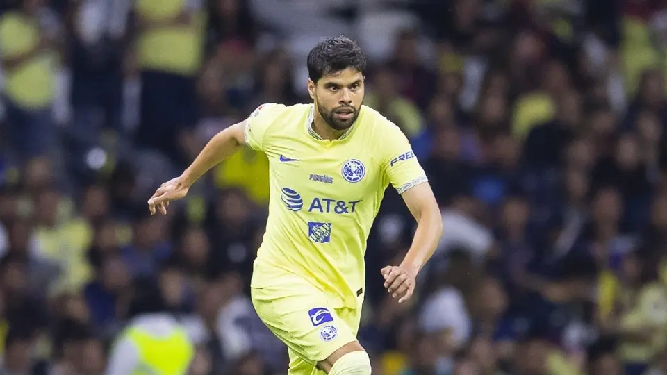 América y AEK Atenas mantienen negociaciones por Néstor Araujo