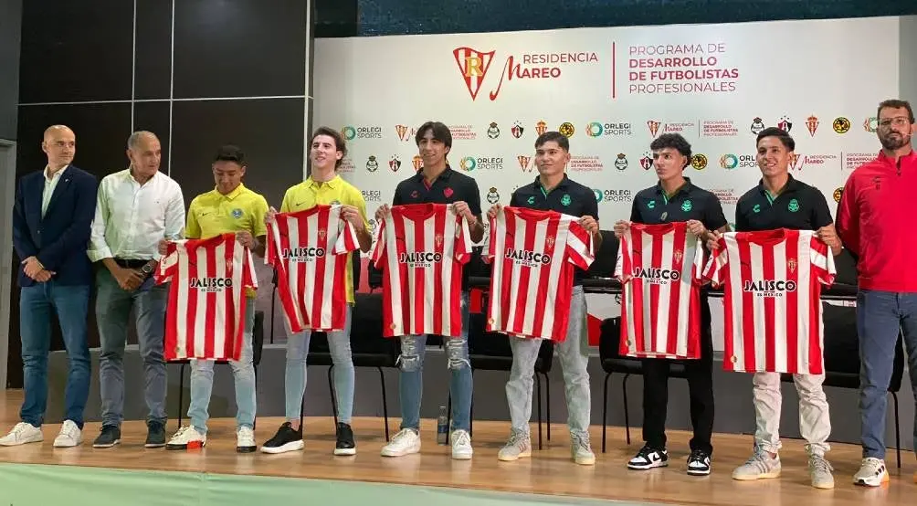 Joshua Mancha, Kevin Picón, Sebastián Valenzuela, Franco Rossano, Ángel Contreras y Mauricio Medrano