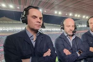 Martinoli 'reventó' a Mauro Lainez por usar doble licra ante Mazatlán