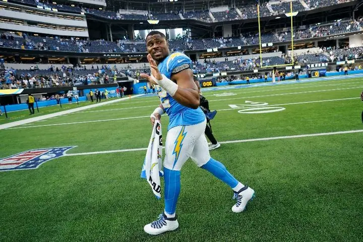 Khalil Mack parte de los MVP de la Semana 4 |AP