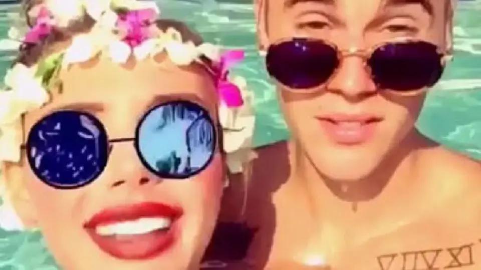 Sahara Ray fue fotografiada junto a Justin Bieber durante unas vacaciones en Hawái, en 2016. / RS