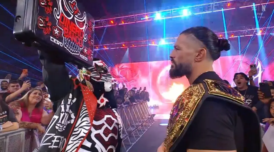 Penta encara a Roman Reigns y Sami Zayn en Raw | WWE