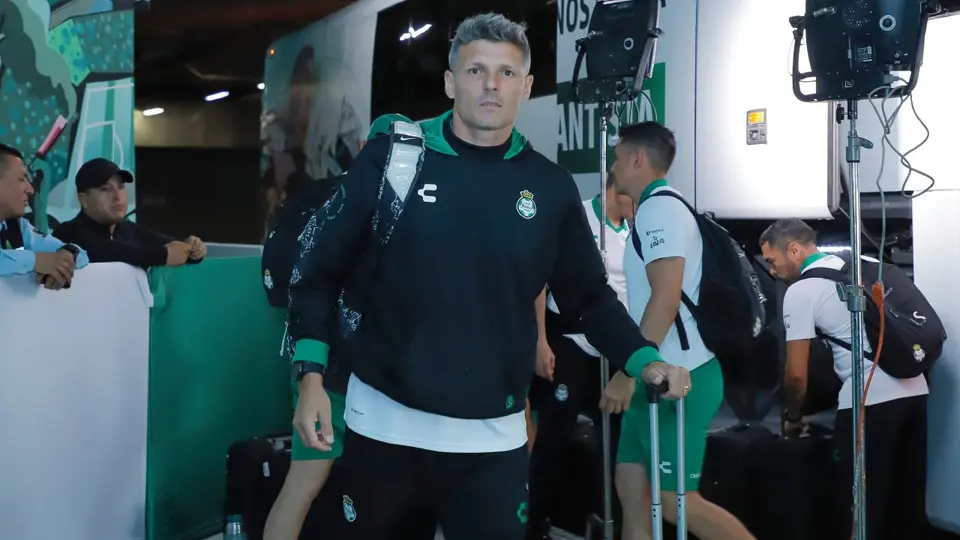 Fernando 'Tano' Ortiz como director técnico de Santos Laguna en la Liga MX | IMAGO 7