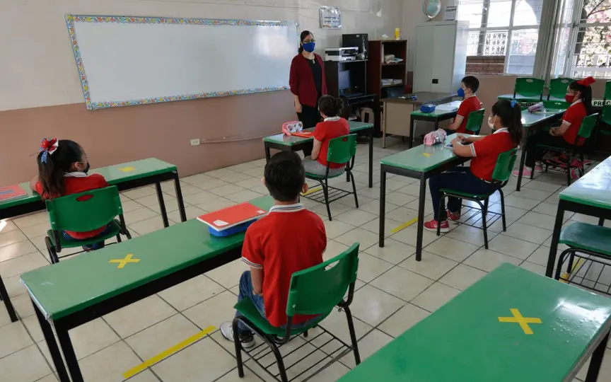 Los estudiantes regresarán a clases el martes 3 de noviembre, después de disfrutar de cuatro días consecutivos de descanso./ RS
