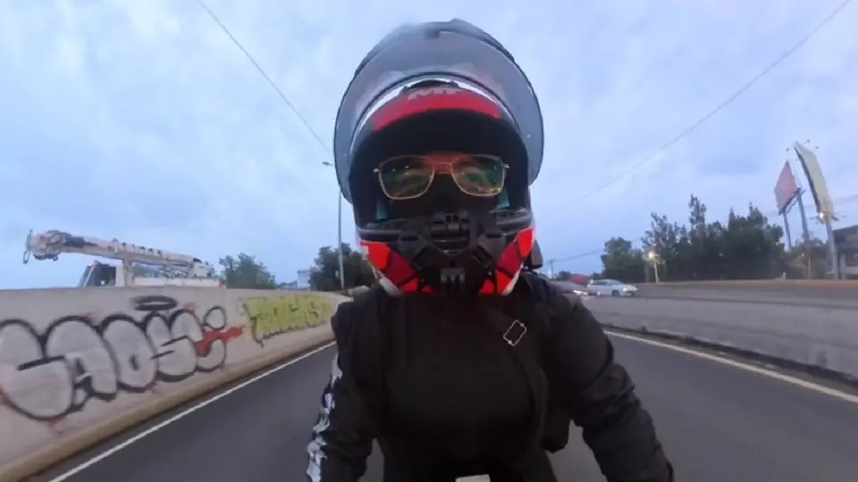 VIDEO: Mujer biker denuncia agresión tras conflicto vial en Periférico Norte