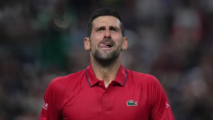 Novak Djokovic se niega a comentar sobre su estado físico tras derrota ante Valentin Vacherot