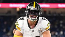 T.J Watt celebró su cumpleaños con mariachi incluido antes del juego ante Browns