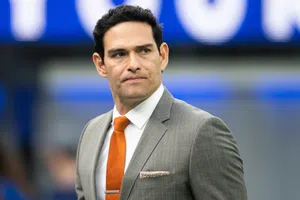 Mark Sánchez sale de prisión tras pelea que lo llevó a ser apuñalado