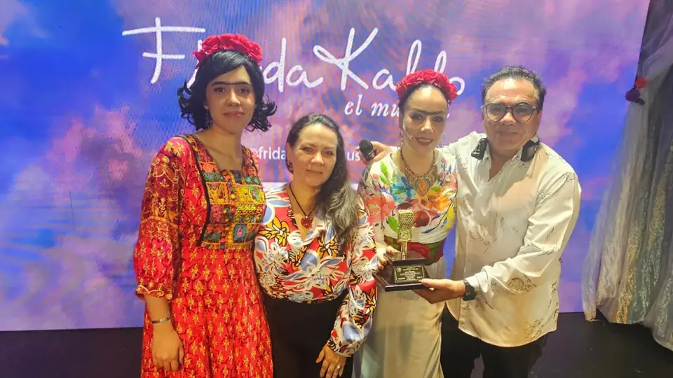 'Frida Kahlo, el Musical' recibe el Micrófono de Oro y conquista al público