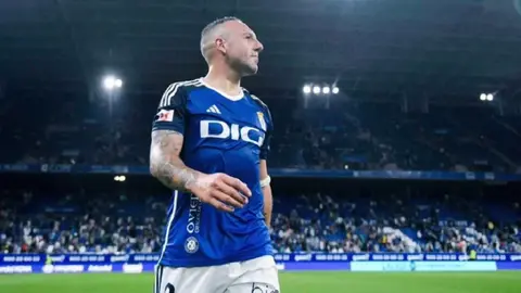 Santi Cazorla arremete contra rumores que lo culpan de la salida de Paunovic de Real Oviedo