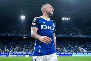 Santi Cazorla arremete contra rumores que lo culpan de la salida de Paunovic de Real Oviedo