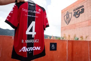 ¡Rafa Márquez se reencuentra con Atlas! Así lo presentó el club rojinegro