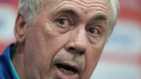 El misterio de la imagen de Ancelotti que dio la vuelta al mundo: ¿está o no generada con IA?