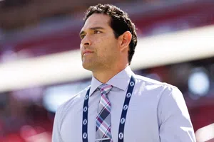 Mark Sánchez rompe el silencio y da las gracias tras pelea que casi le cuesta la vida