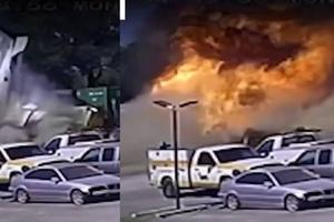 VIDEO: Avión se estrella en estacionamiento de Texas y provoca incendio de vehículos