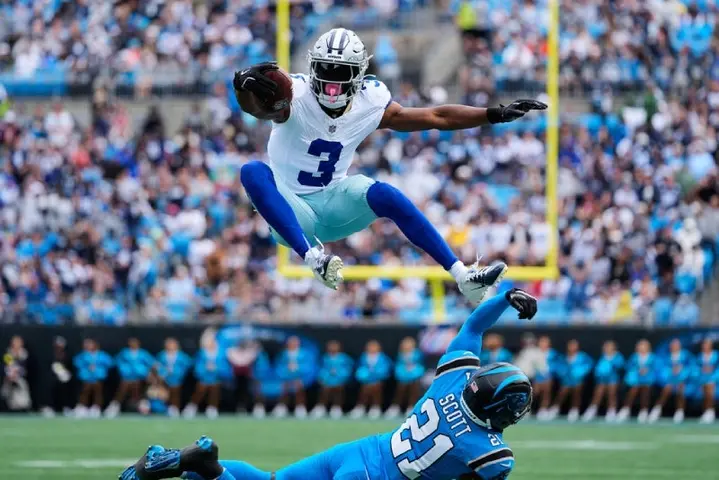 Pickens y Dak no pudieron guiar la victoria de Dallas | AP