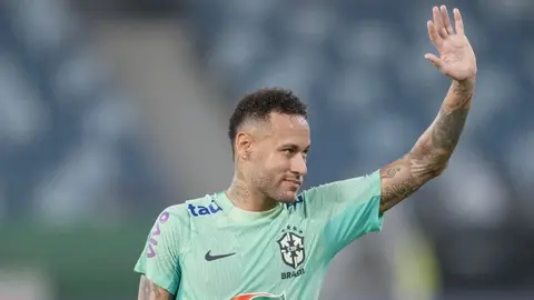 Neymar desata emotivo momento con regalo para Messi y sus hijos
