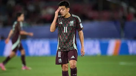 ¿Se tambalea el fichaje? Barcelona y Real Madrid buscan a Gilberto Mora, pero…