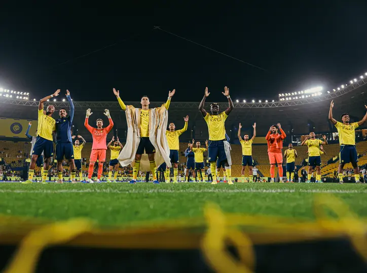 Cristiano Ronaldo con bisht l X:AlNassrFC